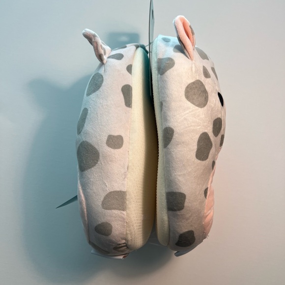 Squishmellows Slippers Rosie the Pig Kids size 4-5 - Picture 2 of 5